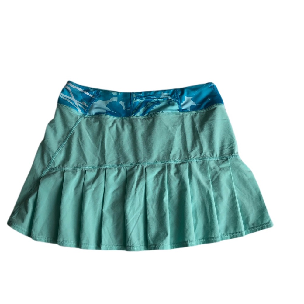 Lululemon shorts size 4